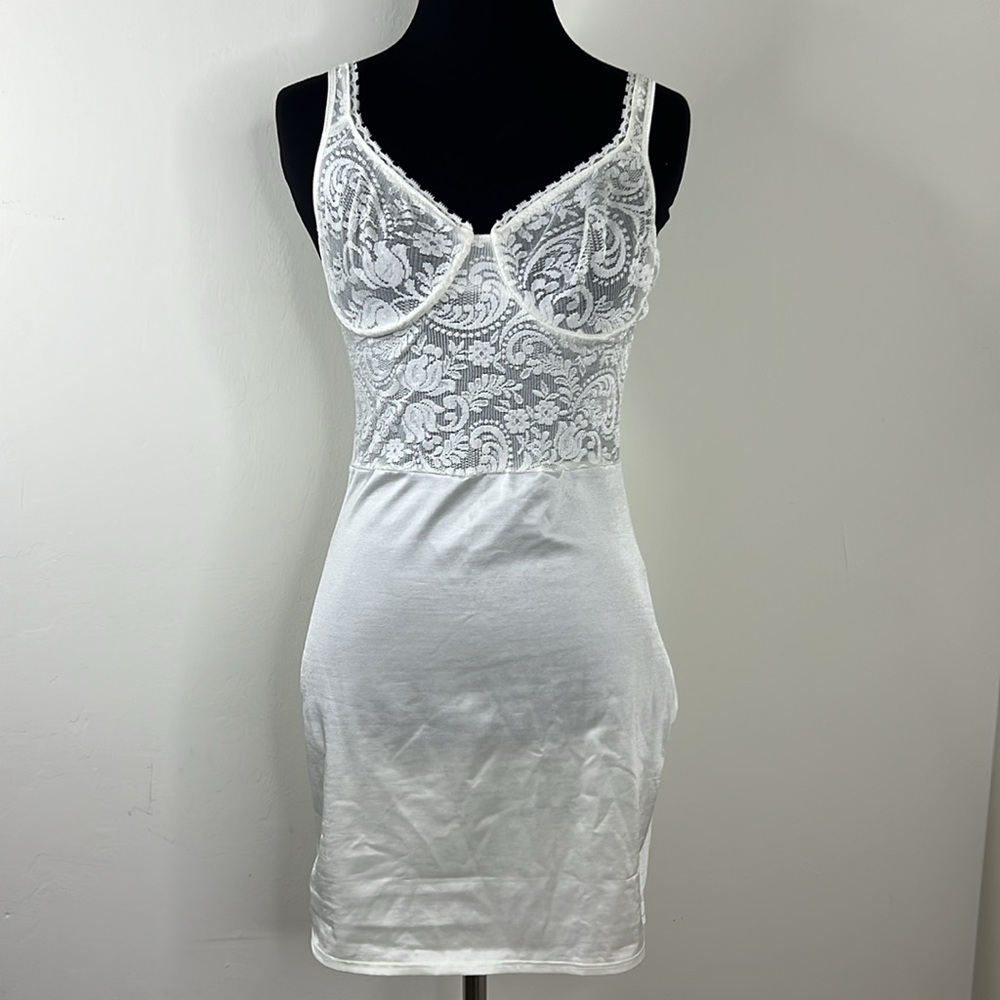 WARNERS Lace Bodice 36